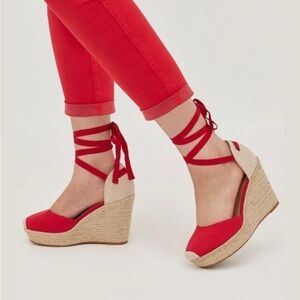 Torrid Extra Wide Red Canvas Platform Espadrille size 8.5